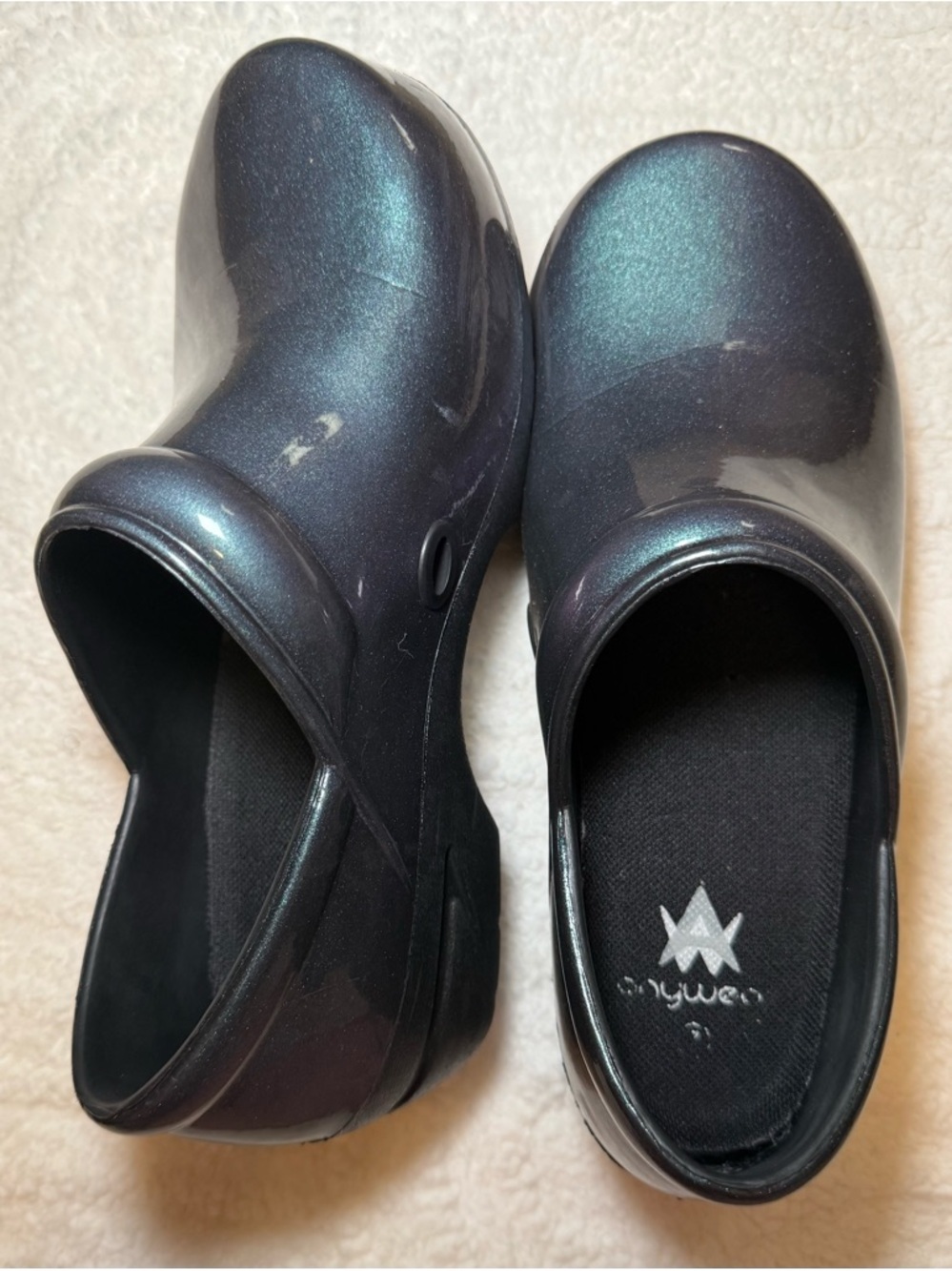 AnyWear Women's Shimmery Navy/Black/Purple Slip-On Clogs